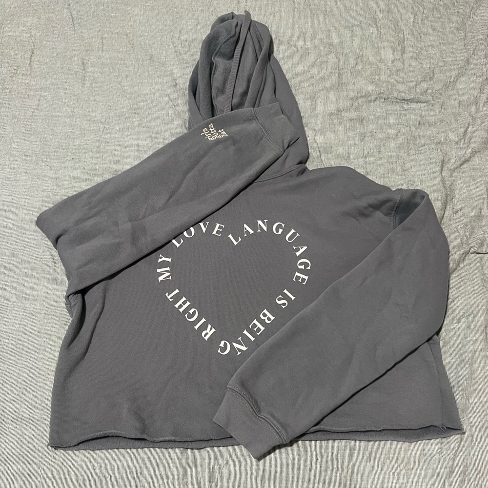 3/&25 ⭐️ Girls Gotta Eat Cropped Hoodie